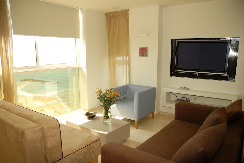 Raphael Apartments Herzelia エクステリア 写真