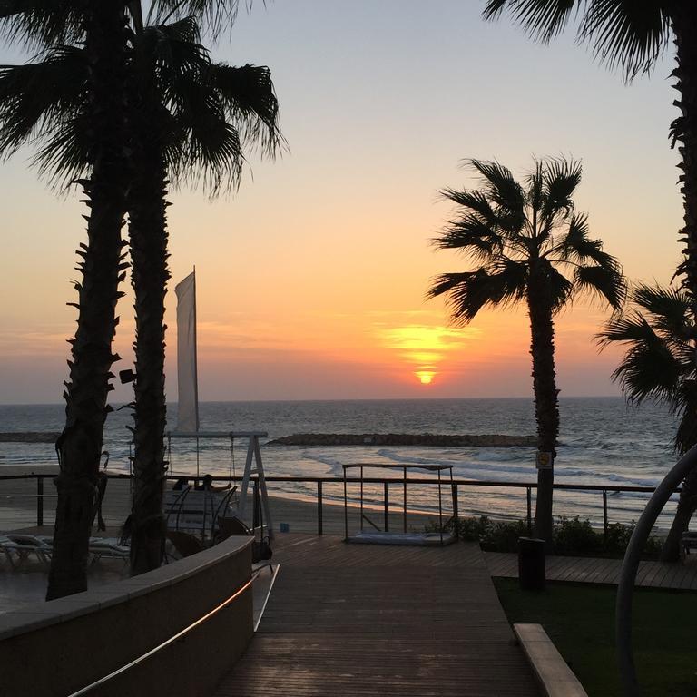 Raphael Apartments Herzelia エクステリア 写真