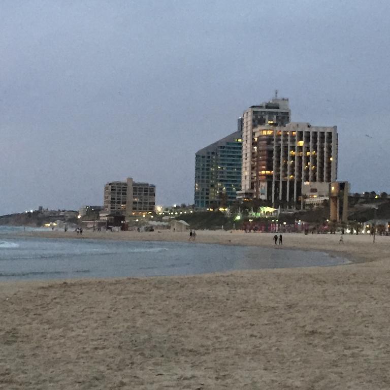Raphael Apartments Herzelia エクステリア 写真