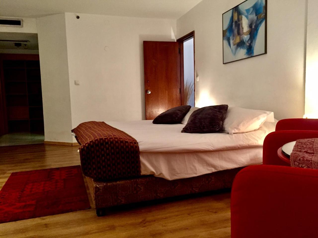 Raphael Apartments Herzelia エクステリア 写真